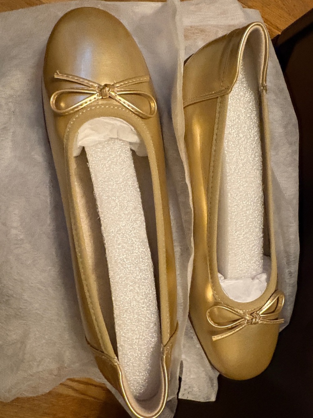 Metallic Gold Ballet Flats with Bow Accent – Women’s Slip-On Loafers